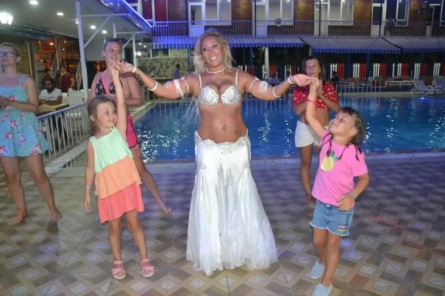 Alanya Night Safari: Adventure Under the Stars with Turkish Night Show