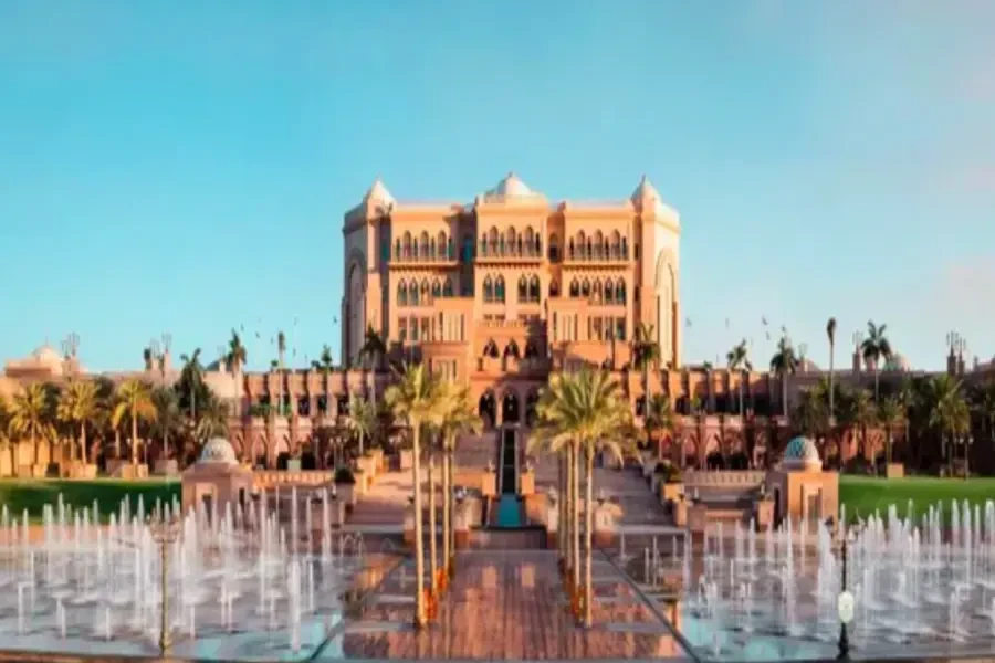 Abu Dhabi City Tour With Sheikh Zayed Grand Mosque from Dubai