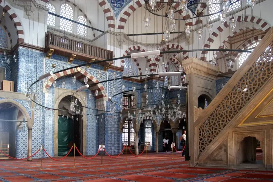 Istanbul Modern City Tour With Bosphorus Boat Trip And Dolmabahce